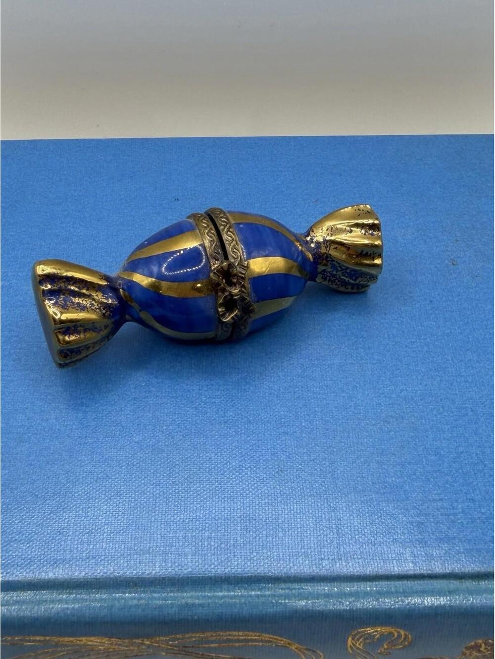 Antique Limoges France Peint Main Wrapped Candy Trinket Box RARE Design